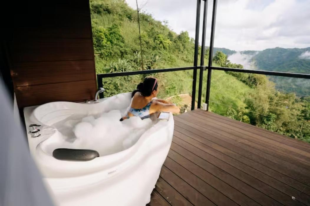 Grey Rock Mountain Cabin W/ Jacuzzi Balamban Exterior photo